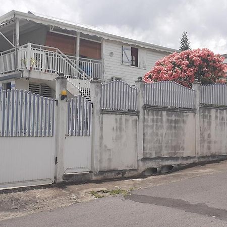 Le P'Tit Nid Cocodydy Apartment Baillif Exterior photo